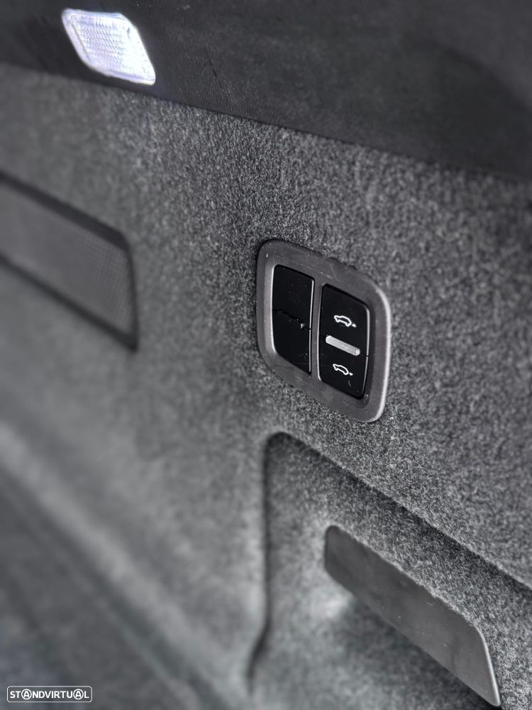 Porsche Cayenne E-Hybrid Platinum Edition - 59