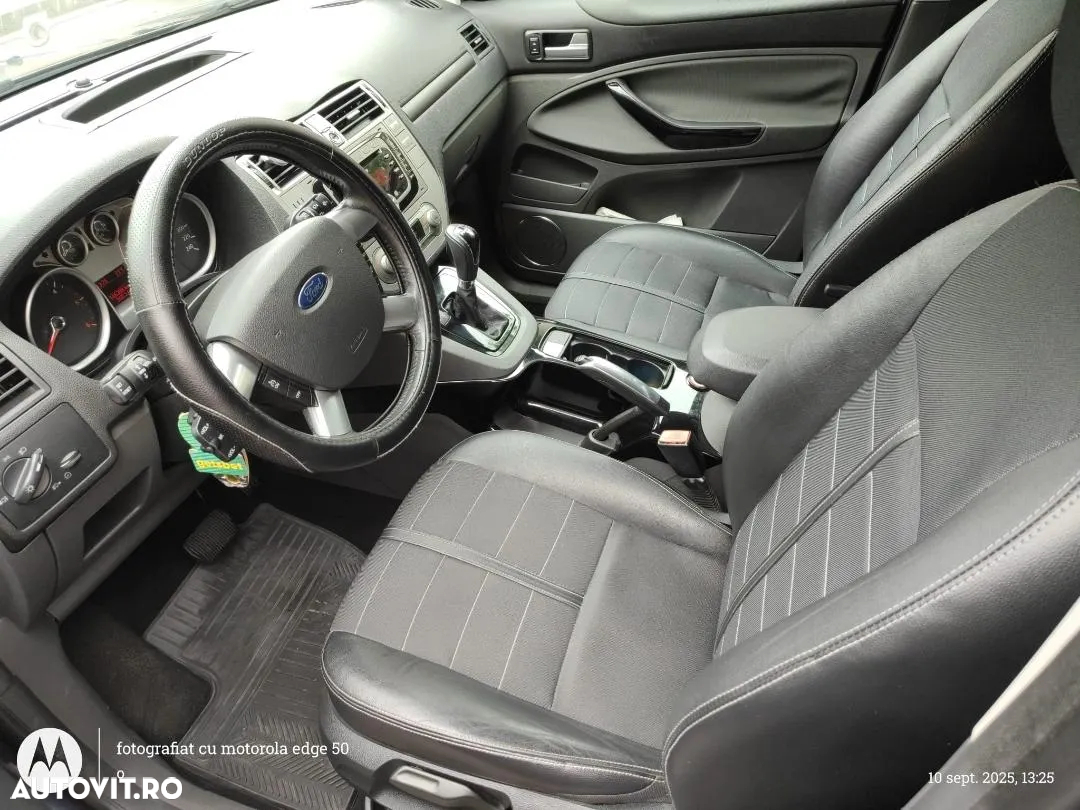 Ford Kuga - 4