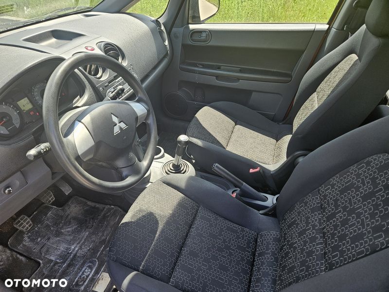 Mitsubishi Colt 1.1 Invite - 18