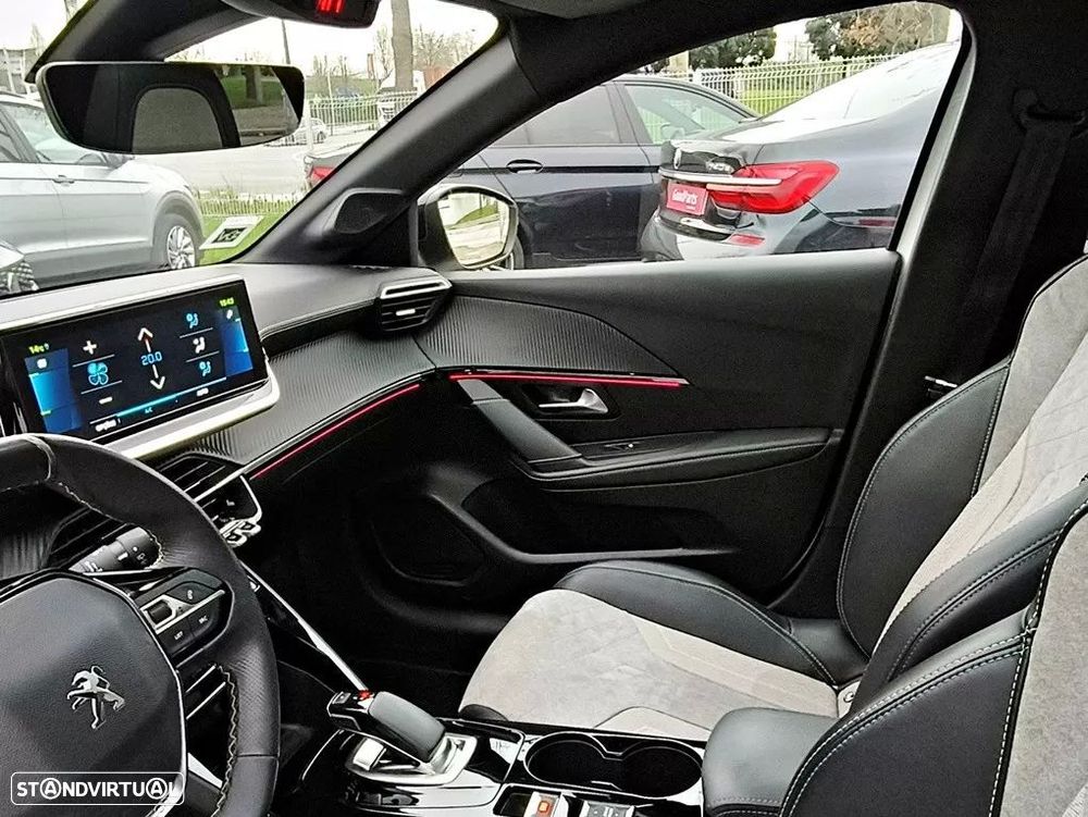 Peugeot e-208 50 kWh GT Pack - 14