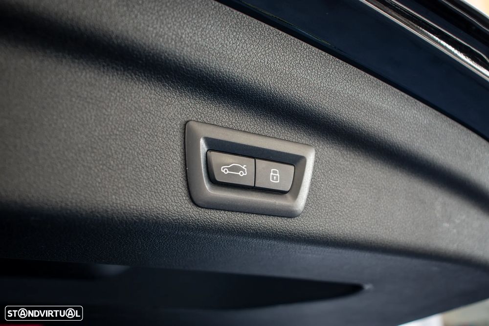 BMW 230xe Active Tourer Pack M - 53