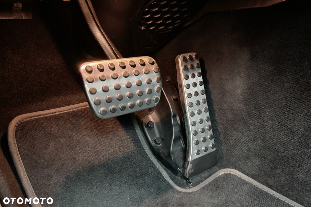 Mercedes-Benz CLS 220 d AMG - 18