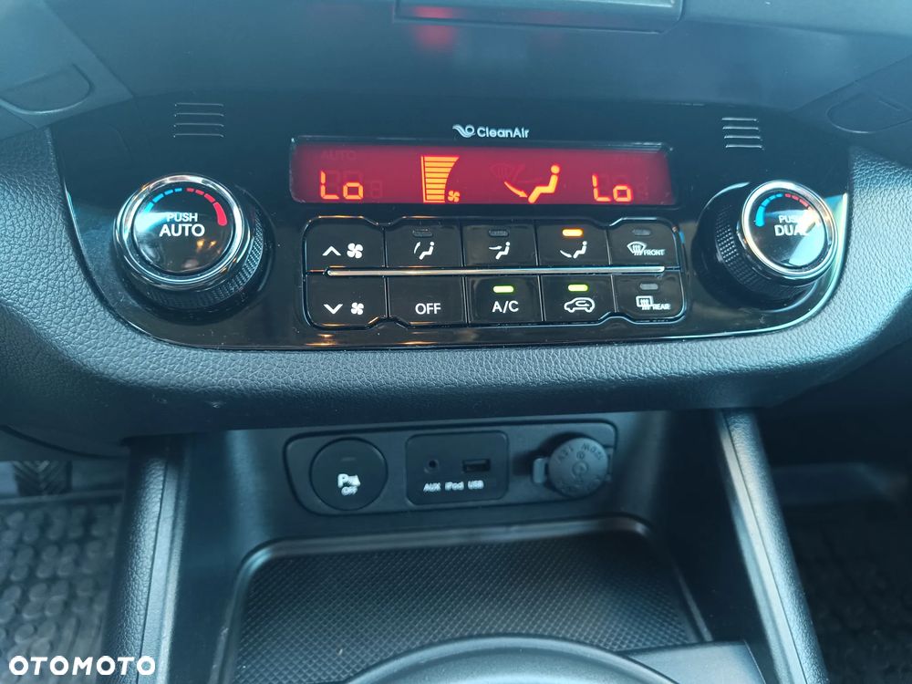 Kia Sportage 1.7 CRDI 2WD Attract - 23