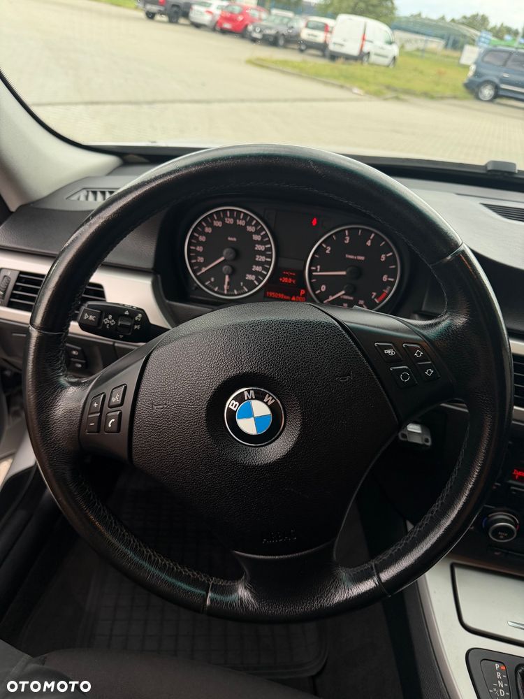 BMW Seria 3 - 30