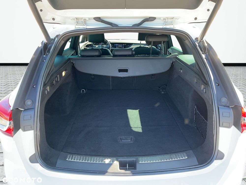 Opel Insignia - 17