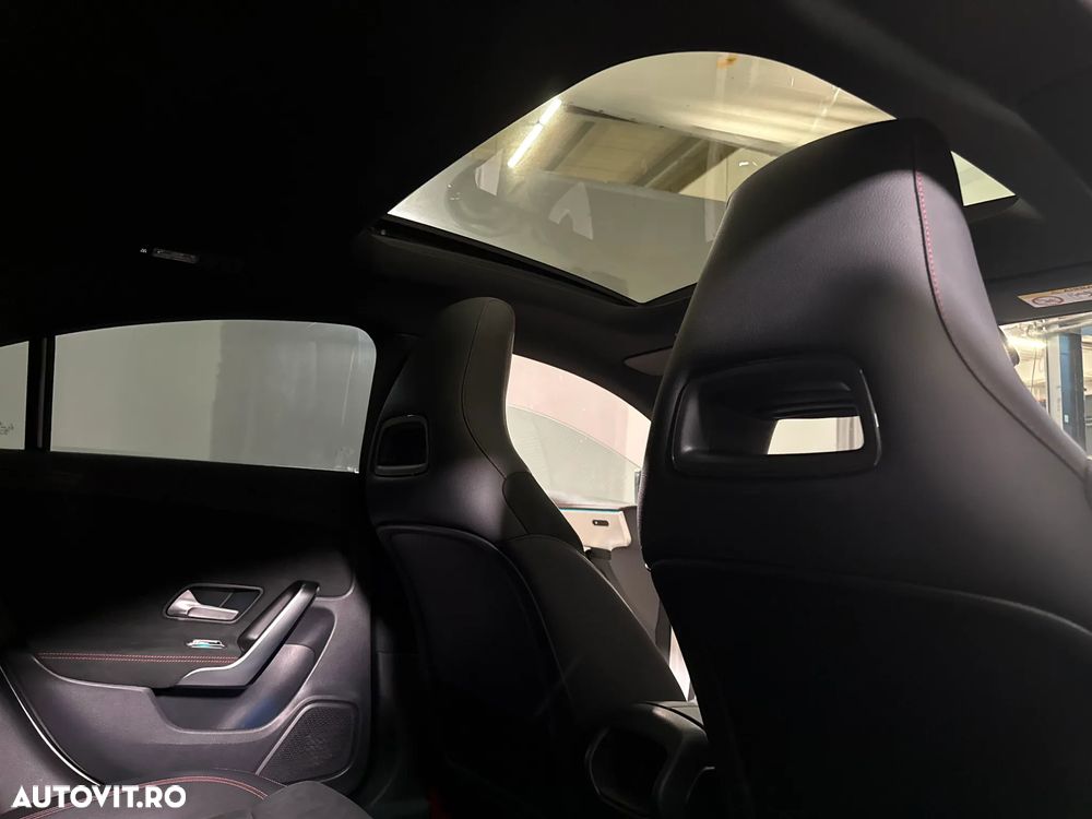 Mercedes-Benz CLA 35 AMG - 12