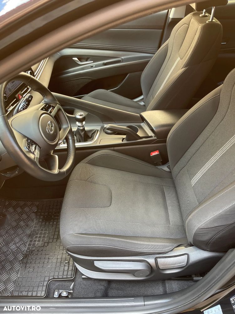 Hyundai Elantra 1.6 l 123 CP 6MT Exclusive - 10