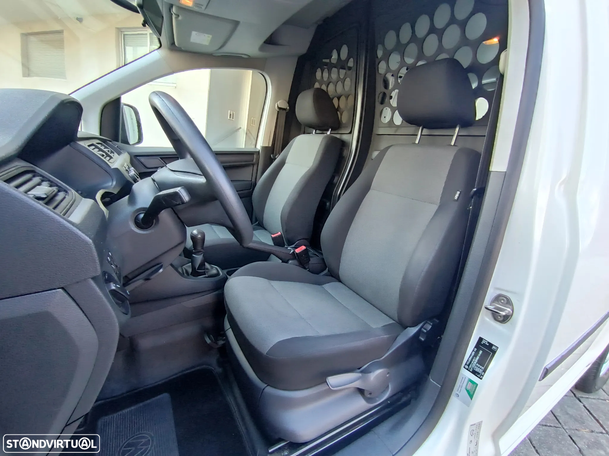 VW CADDY 2.0 TDI apenas 180 mil , nova - 16