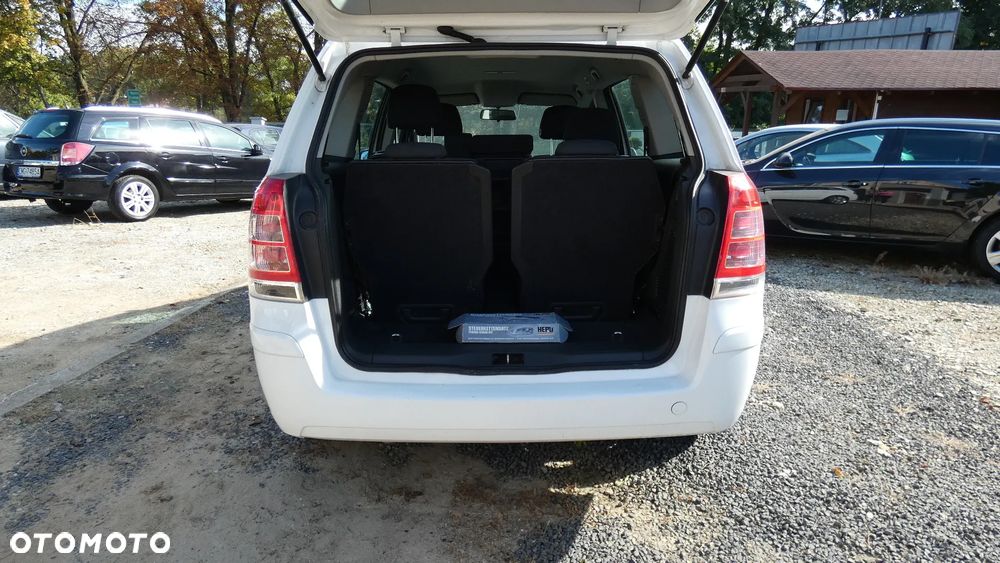 Opel Zafira - 29