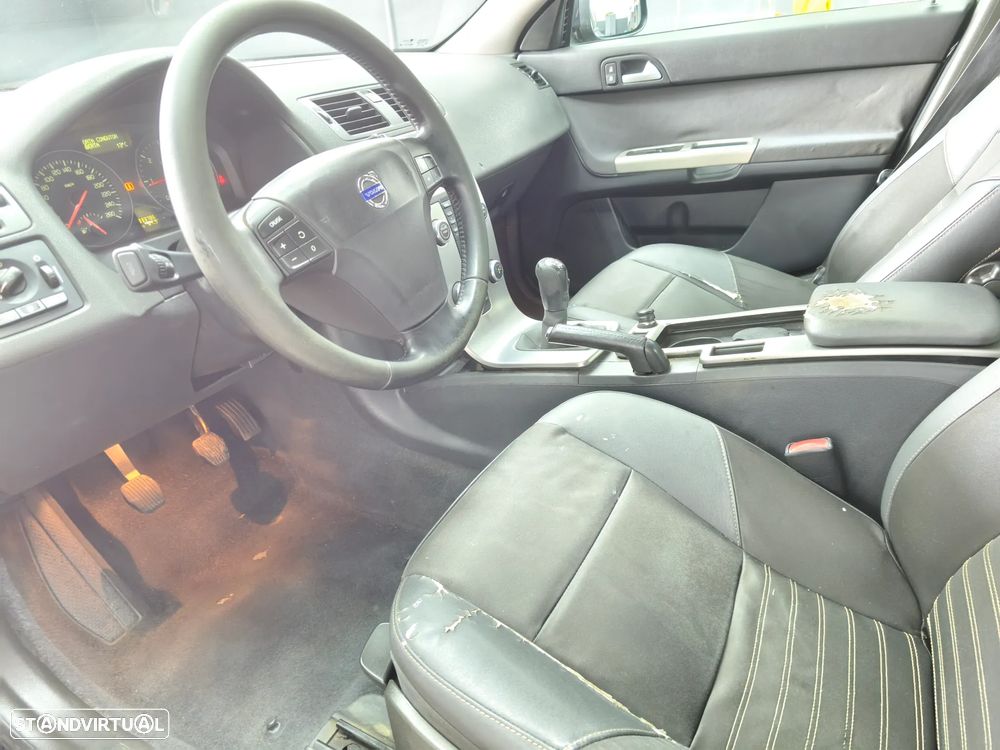 Volvo S40 1.6 D Nível 2 - 6