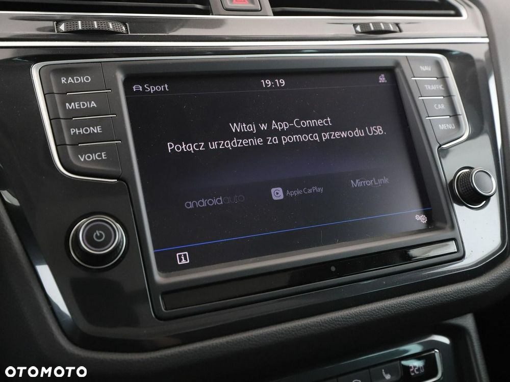 Volkswagen Tiguan 2.0 TDI SCR 4MOTION DSG Highline - 24