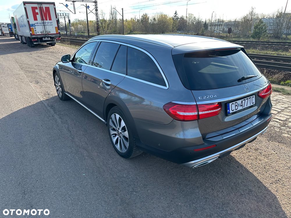 Mercedes-Benz Klasa E 220 d 4-Matic All-Terrain - 5