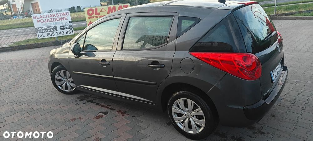 Peugeot 207 - 3