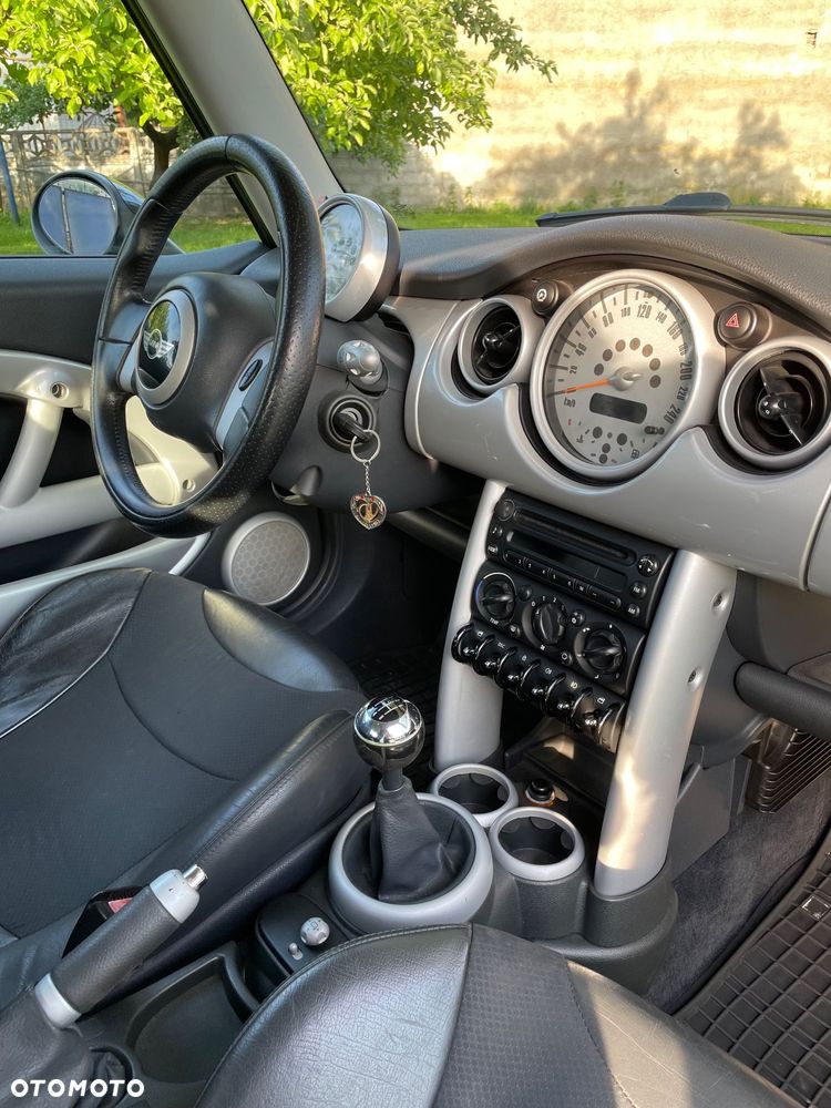 MINI Cooper Standard - 8
