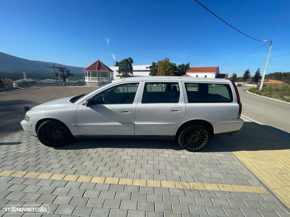Volvo V70 2.4 D5 - 3