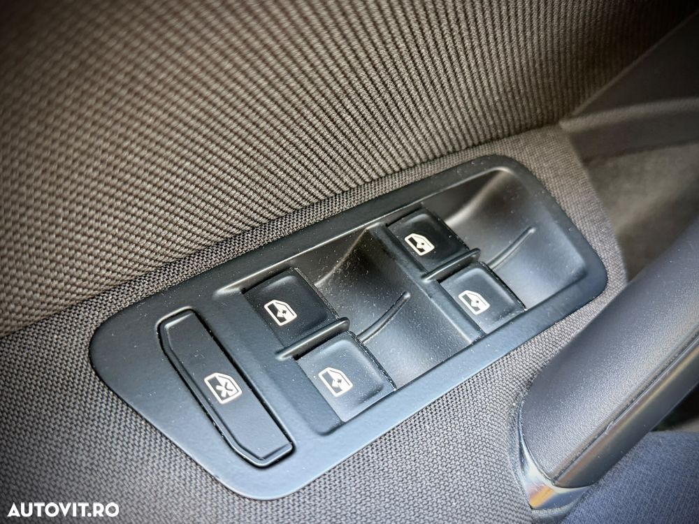 Volkswagen Golf - 19