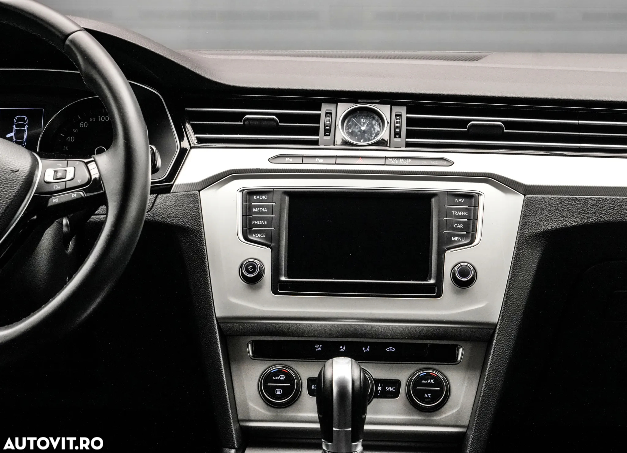 Volkswagen Passat - 19