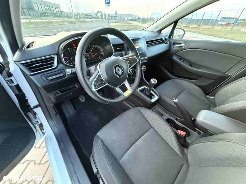 Renault Clio - 10