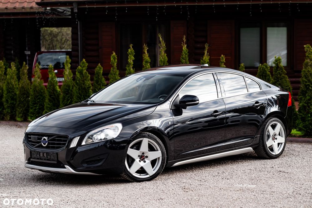 Volvo S60 D5 AWD Geartronic RDesign - 3