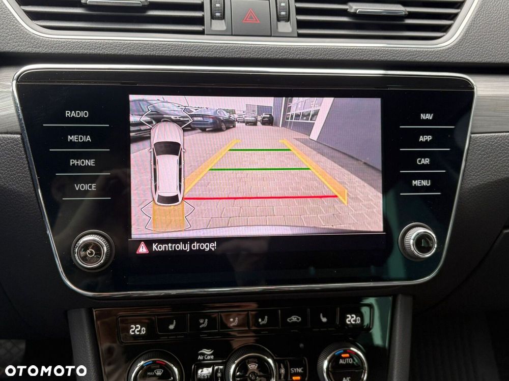 Skoda Superb 2.0 TDI SCR Style DSG - 24