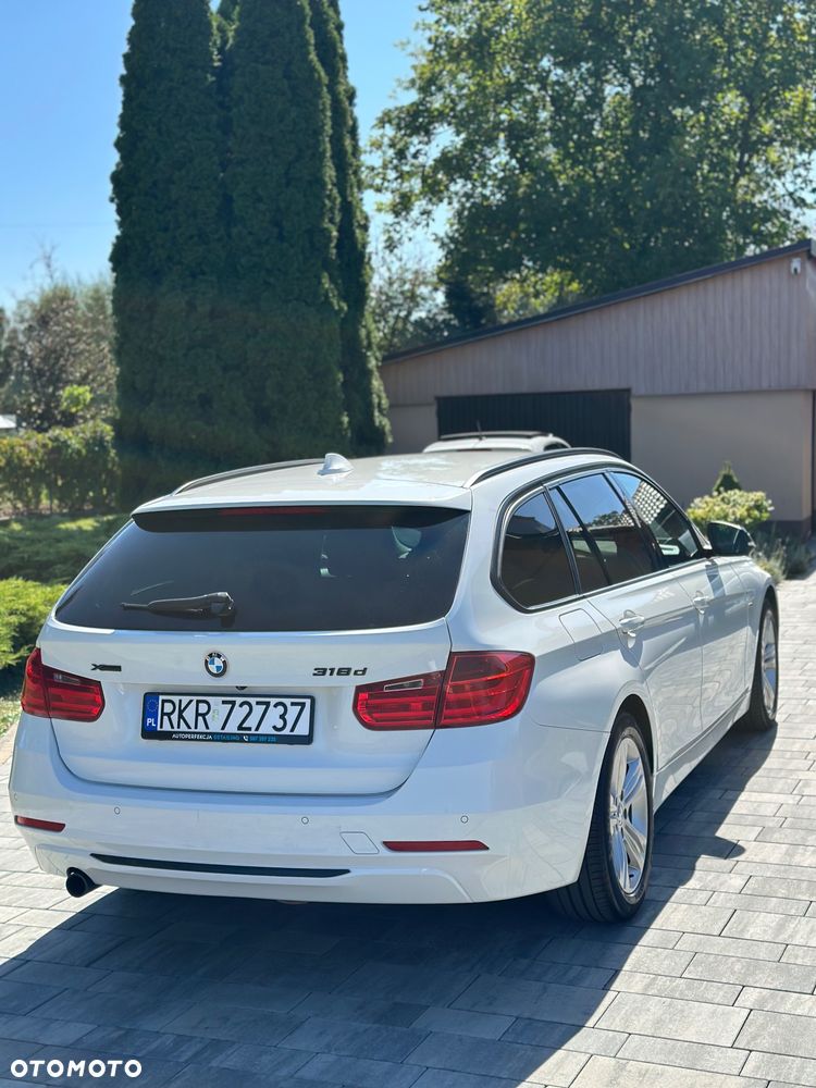 BMW Seria 3 318d xDrive Sport Line - 6