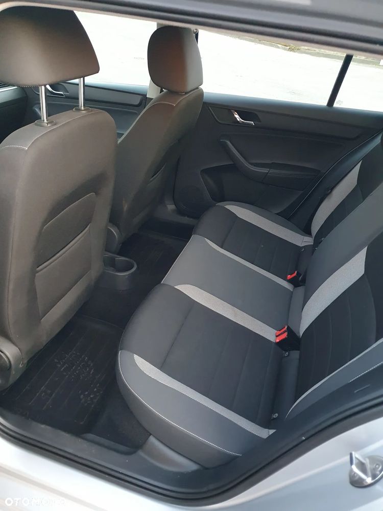 Skoda RAPID 1.6 TDI DPF Ambition - 11