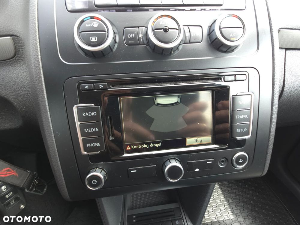 Volkswagen Touran 1.6 TDI DPF BlueMotion Technology DSG MATCH - 31