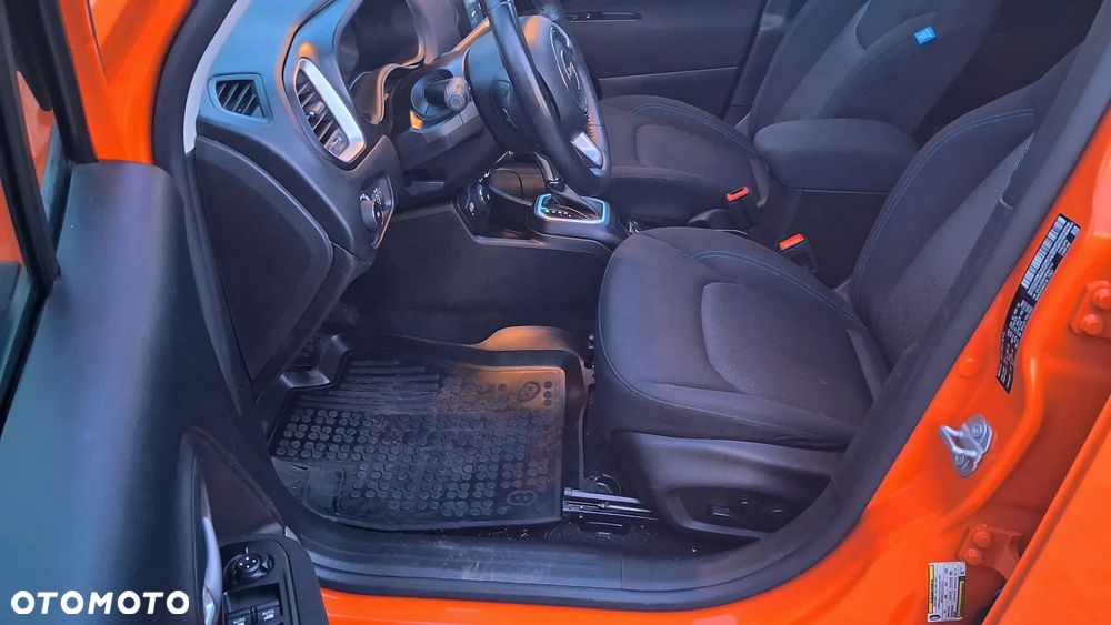 Jeep Renegade - 18