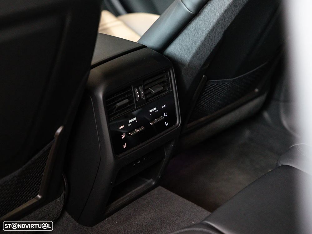 Porsche Cayenne E-Hybrid — fotografia 35