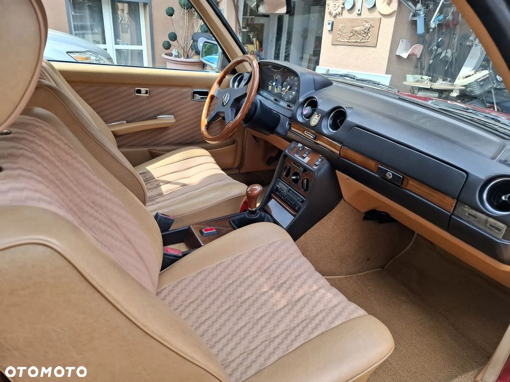 Mercedes-Benz W123 - 9