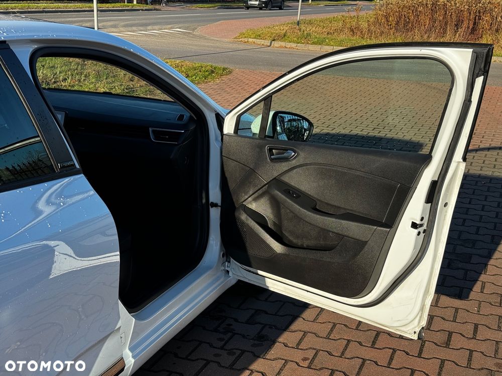 Renault Clio - 9