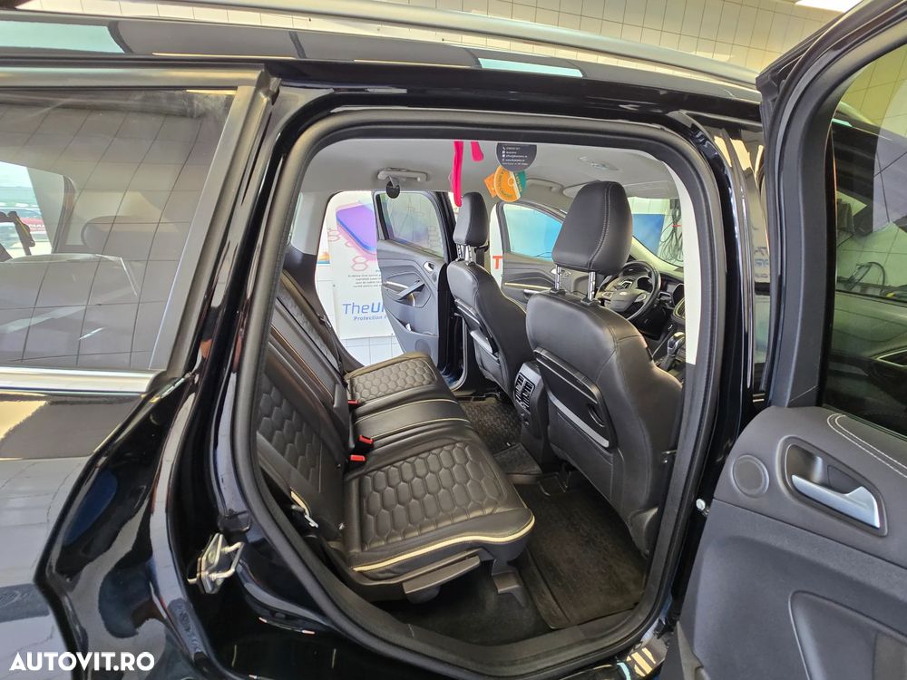 Ford Kuga 2.0 TDCi 4WD Powershift Vignale - 14