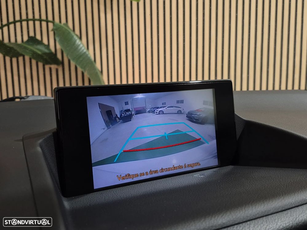 Lexus CT 200h F Sport+ - 35