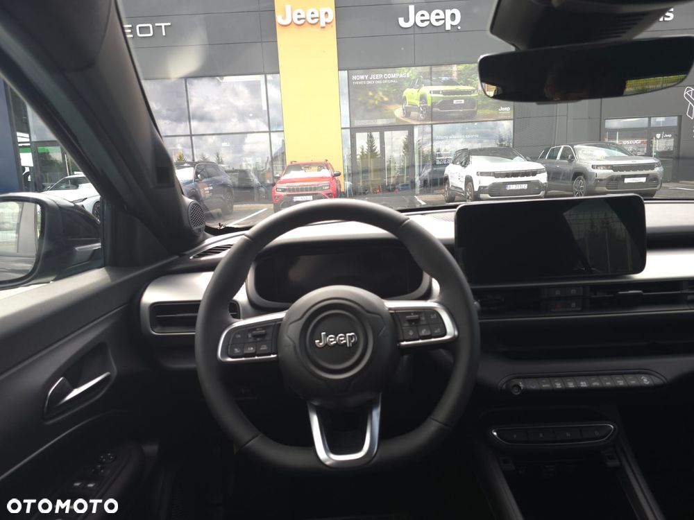 Jeep Avenger 1.2 T3 mHEV Black Edition FWD eDCT6 - 17