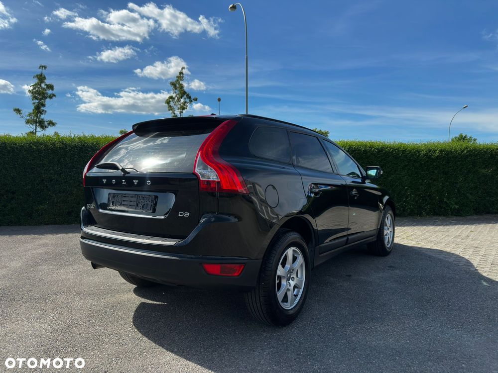 Volvo XC 60 D3 Momentum - 4