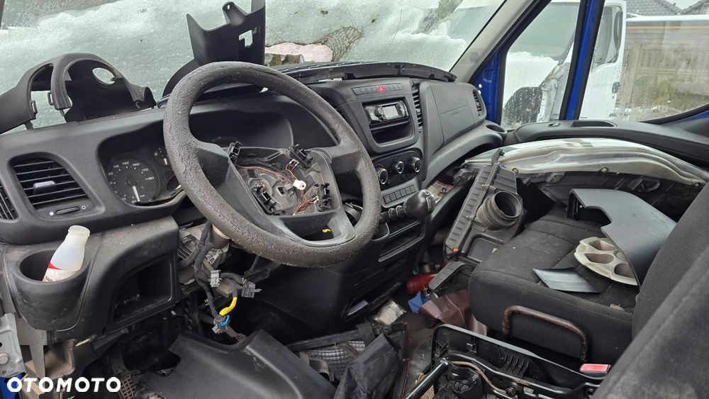 Silnik 3.0 CNG  + karoseria - 6