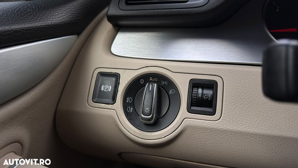 Volkswagen Passat CC - 12