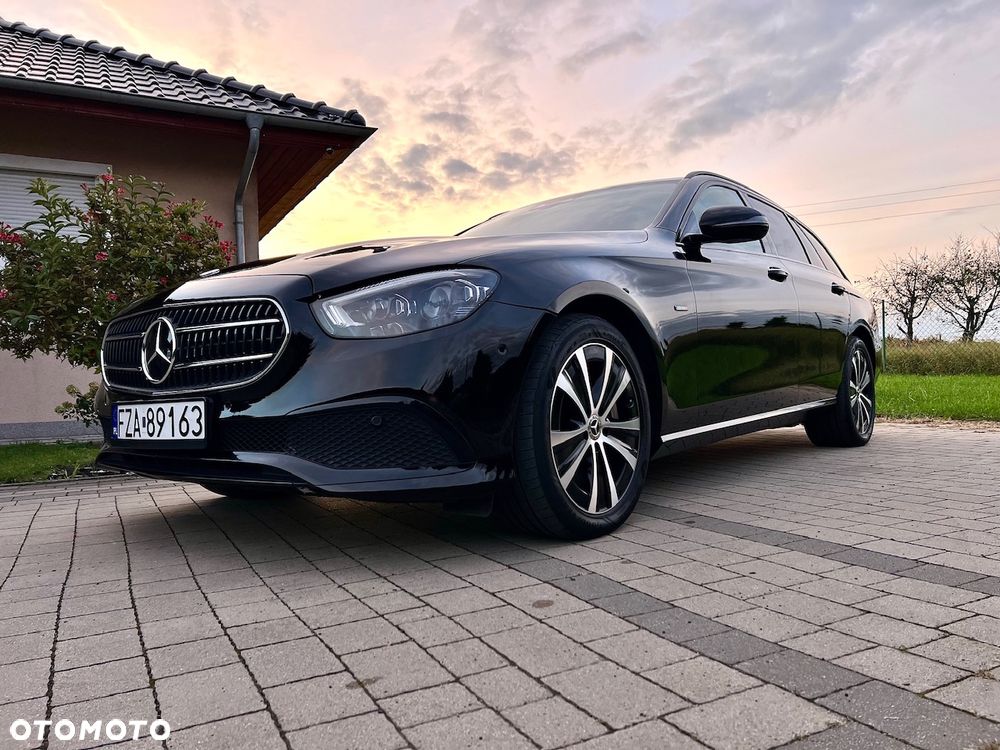 Mercedes-Benz Klasa E 220 d 4Matic 9G-TRONIC Avantgarde - 3
