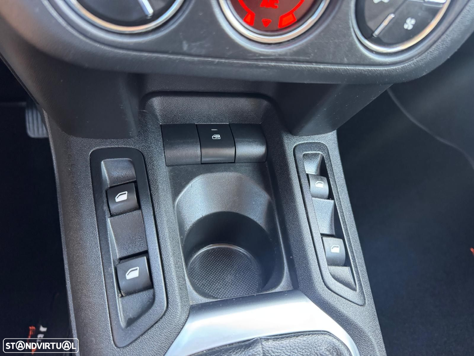 Citroën C-Elysée 1.6 BlueHDi Shine - 16