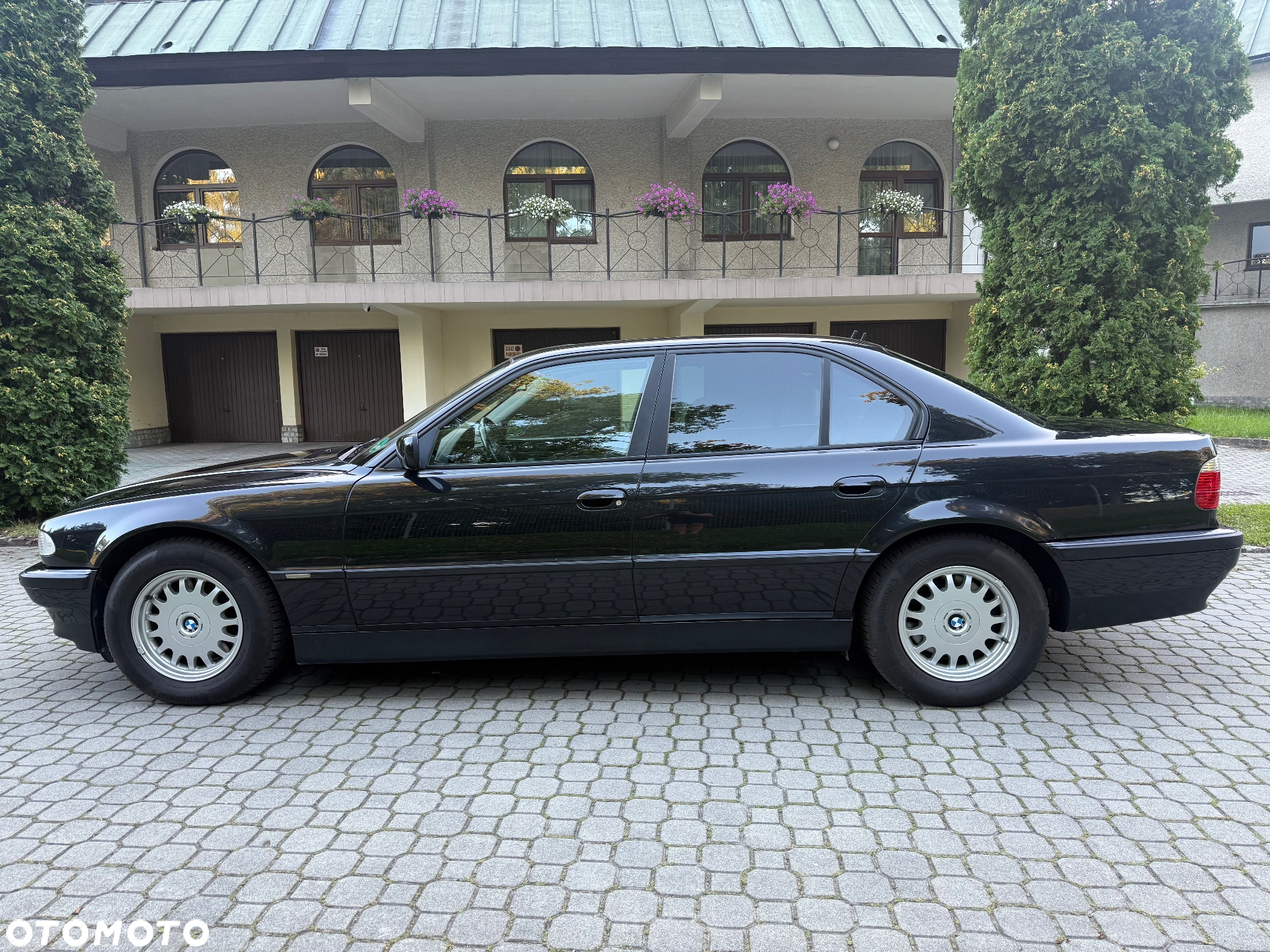 BMW Seria 7 750i - 33