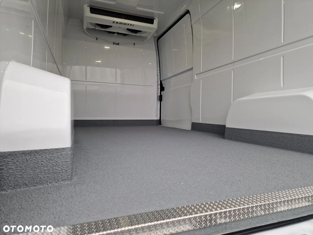 Toyota PROACE MAX - 16