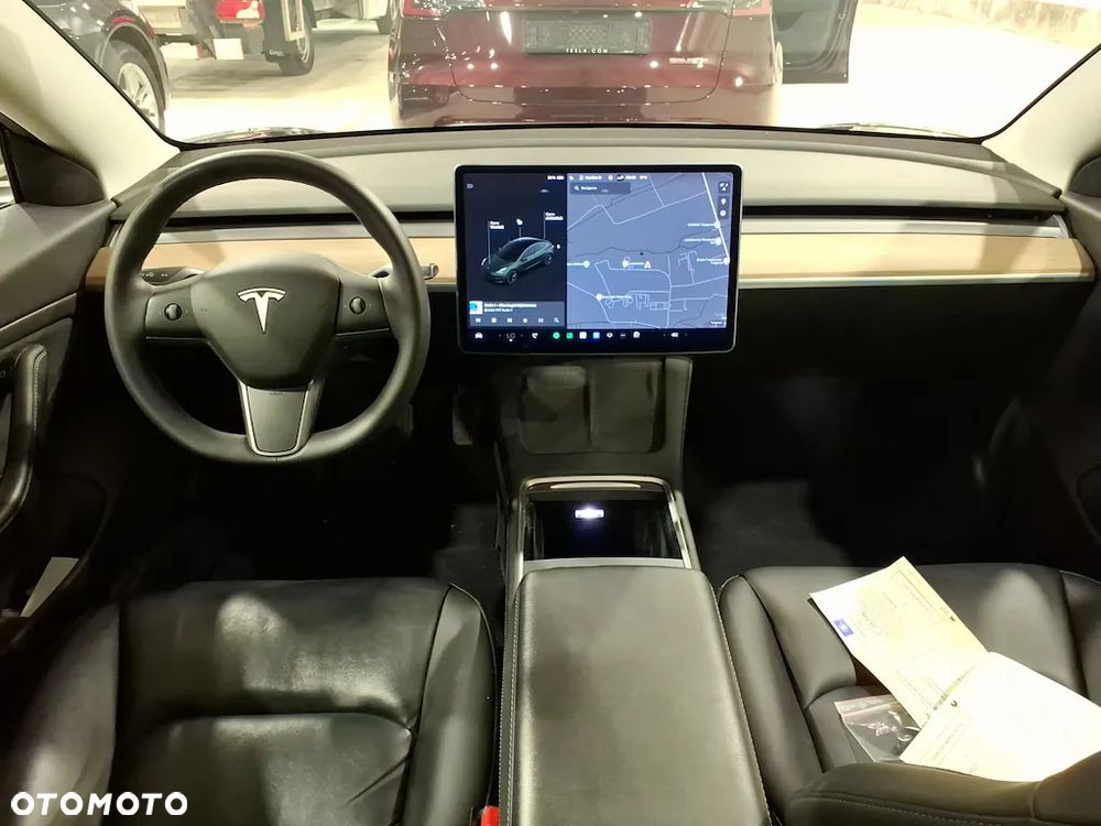 Tesla Model 3 - 13