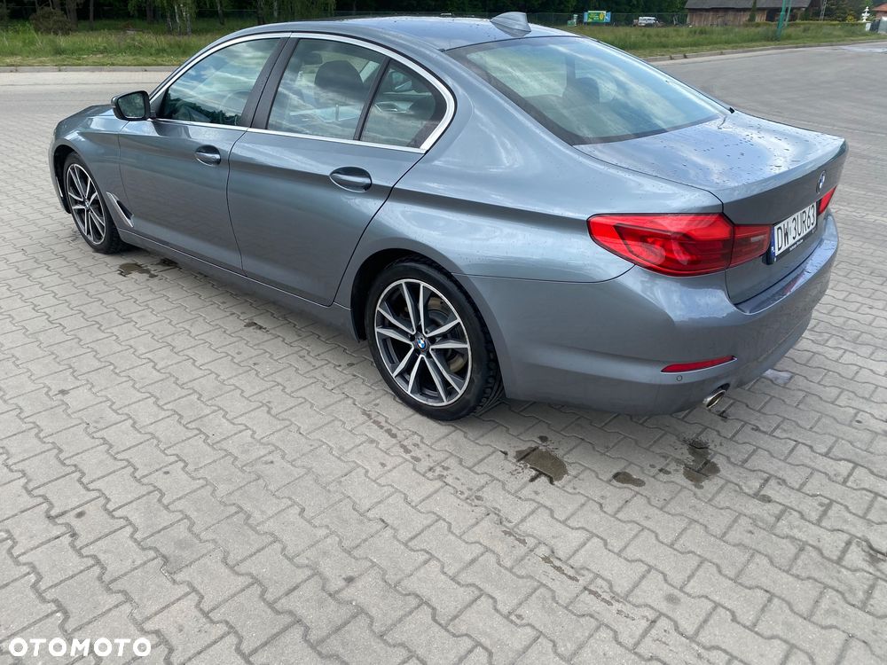 BMW Seria 5 520i - 5