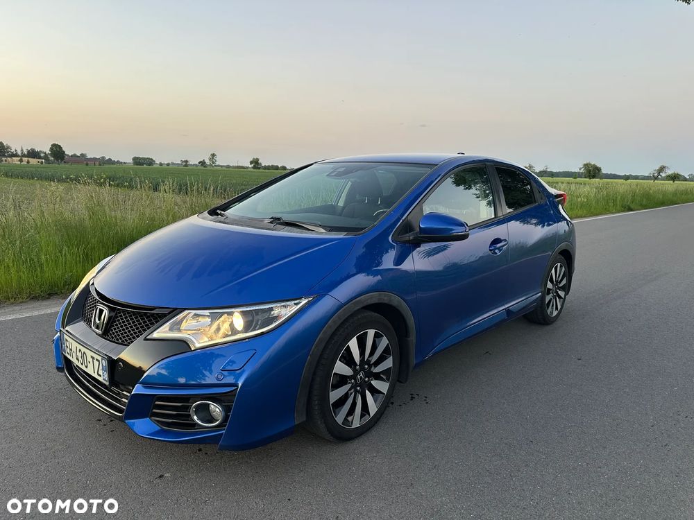 Honda Civic 1.6 i-DTEC Executive Black Edition - 4