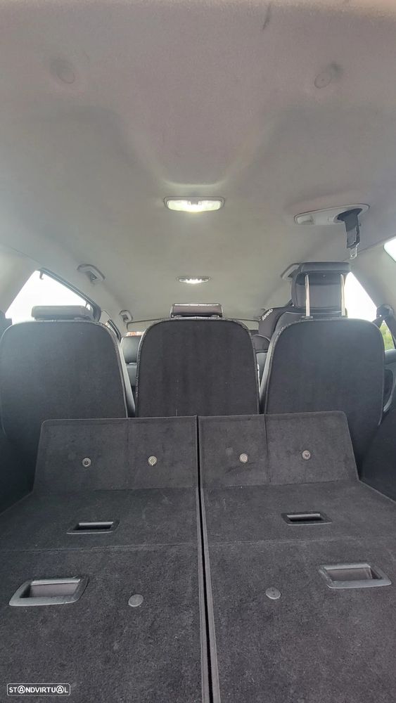 Ford S-Max 1.8 TDCi Trend 7L - 11