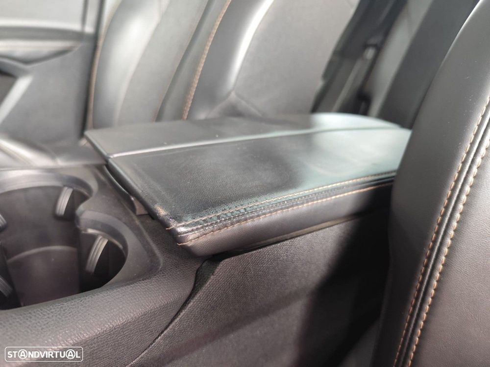 Peugeot 3008 1.6 BlueHDi GT Line Grip Control EAT6 - 28