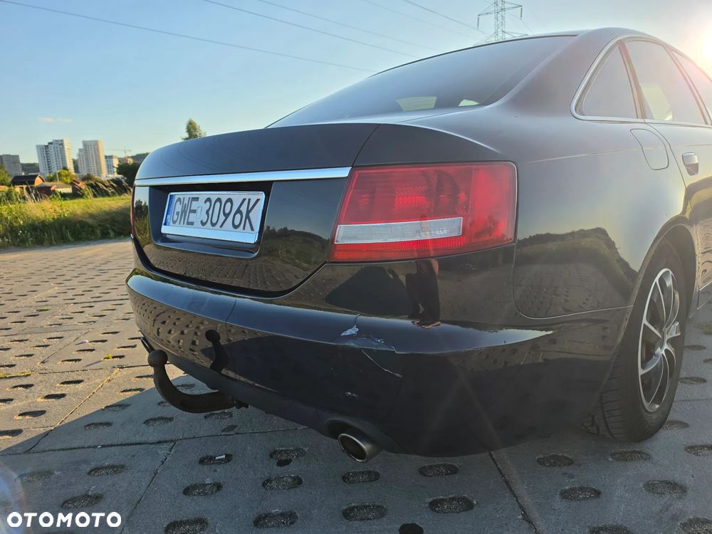 Audi A6 Limousine 2.4 - 8