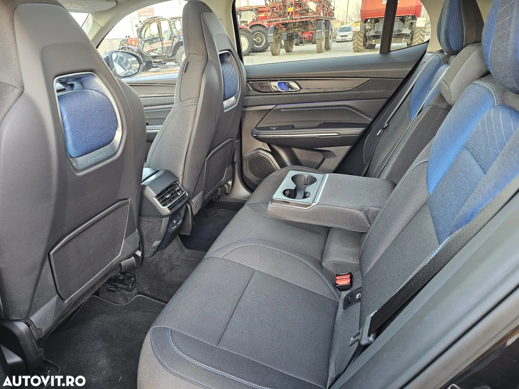 Lynk&Co 01 - 17
