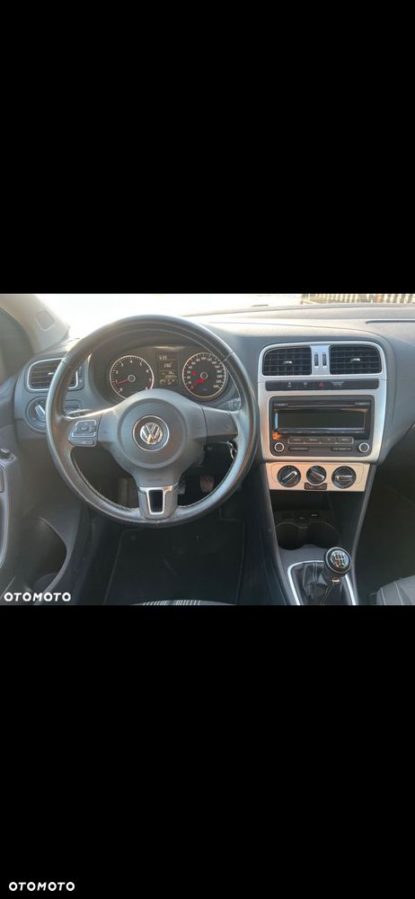 Volkswagen Polo 1.4 MATCH - 10