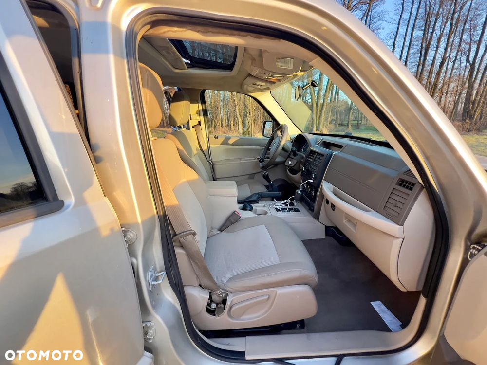 Jeep Liberty 3.7 4x4 - 7